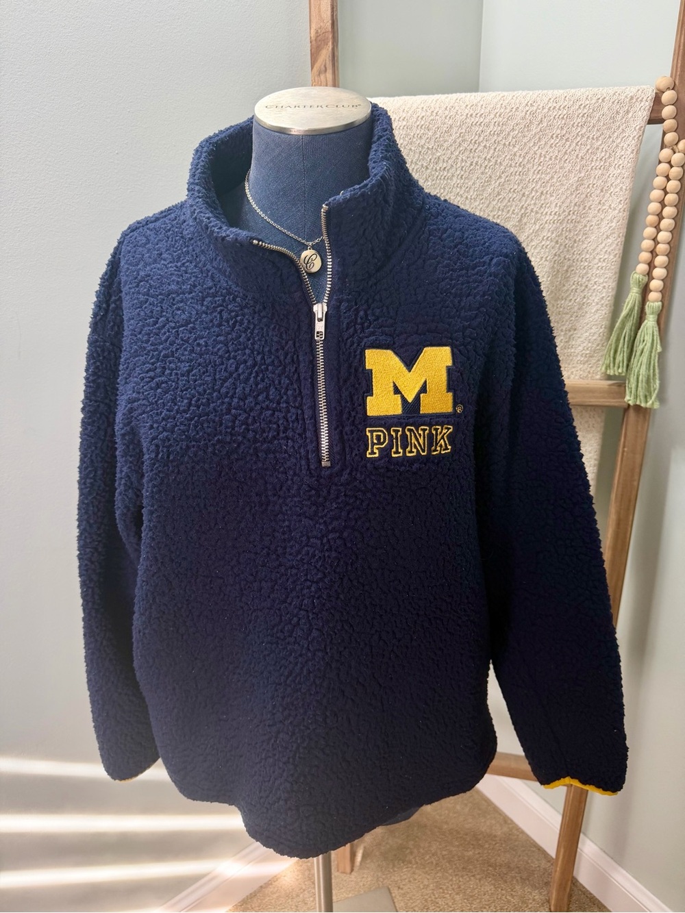 Victoria's Secret PINK Michigan Wolverines Half-zip Sherpa Pullover Size Medium